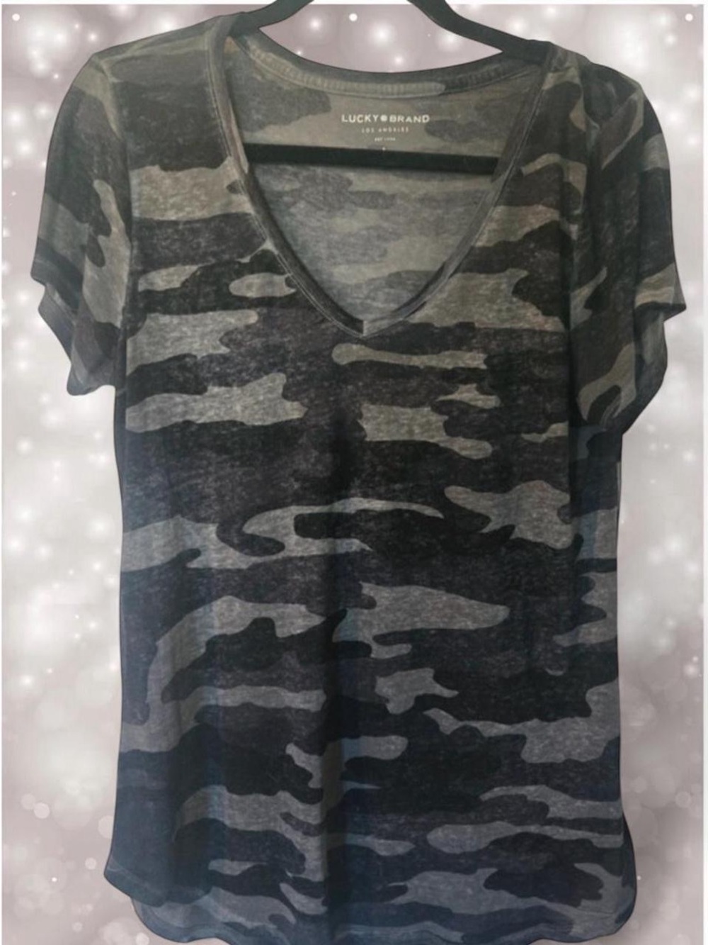 Lucky Brand Women’s Gray & Black Camo V-Neck Tee